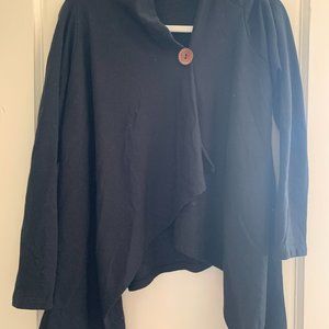 bobeau black lightweight sweater Asymmetrical Button